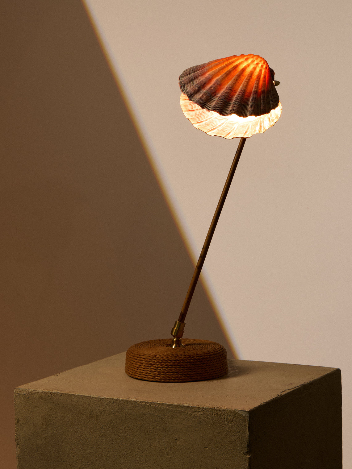 Tennant New York - Ventimiglia Bamboo and Lion's Paw Table Lamp - Orange - ABASK