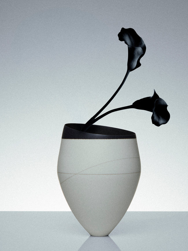 Paul James Ceramics - Fractured Reality Hand-Thrown Ceramic Vase (7.5in/19cm) - White - ABASK