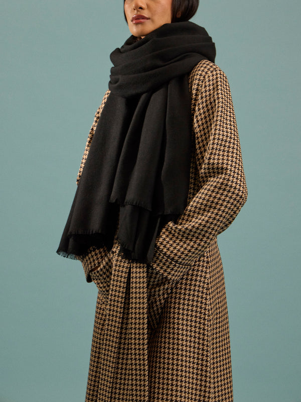 Denis Colomb - Kasumi Nomad Cashmere Scarf | One Size - Black - ABASK