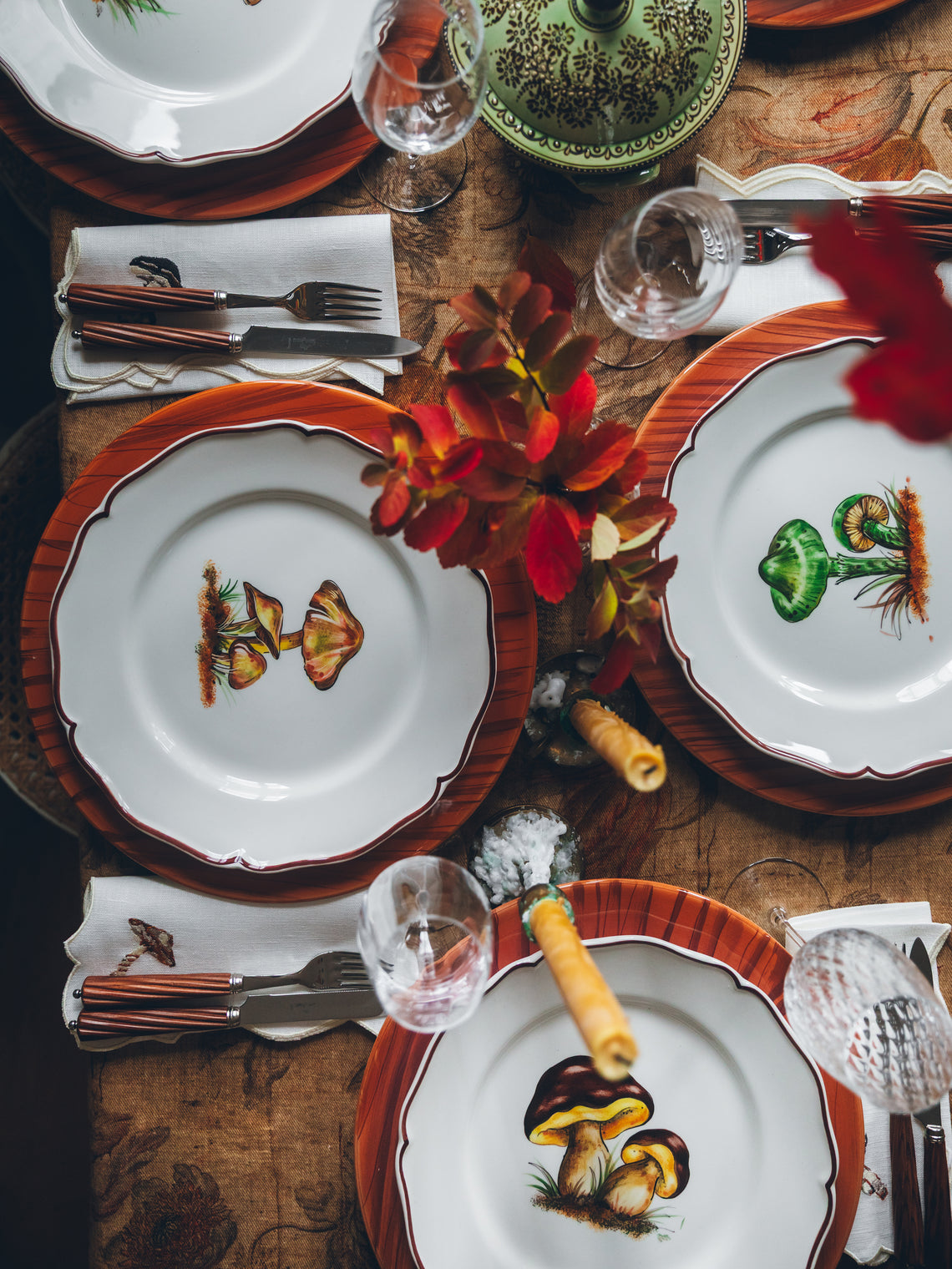 Este Ceramiche - Faux Bois Ceramic Charger Plates – 12.5in/32cm (Set of 4) - Brown - ABASK