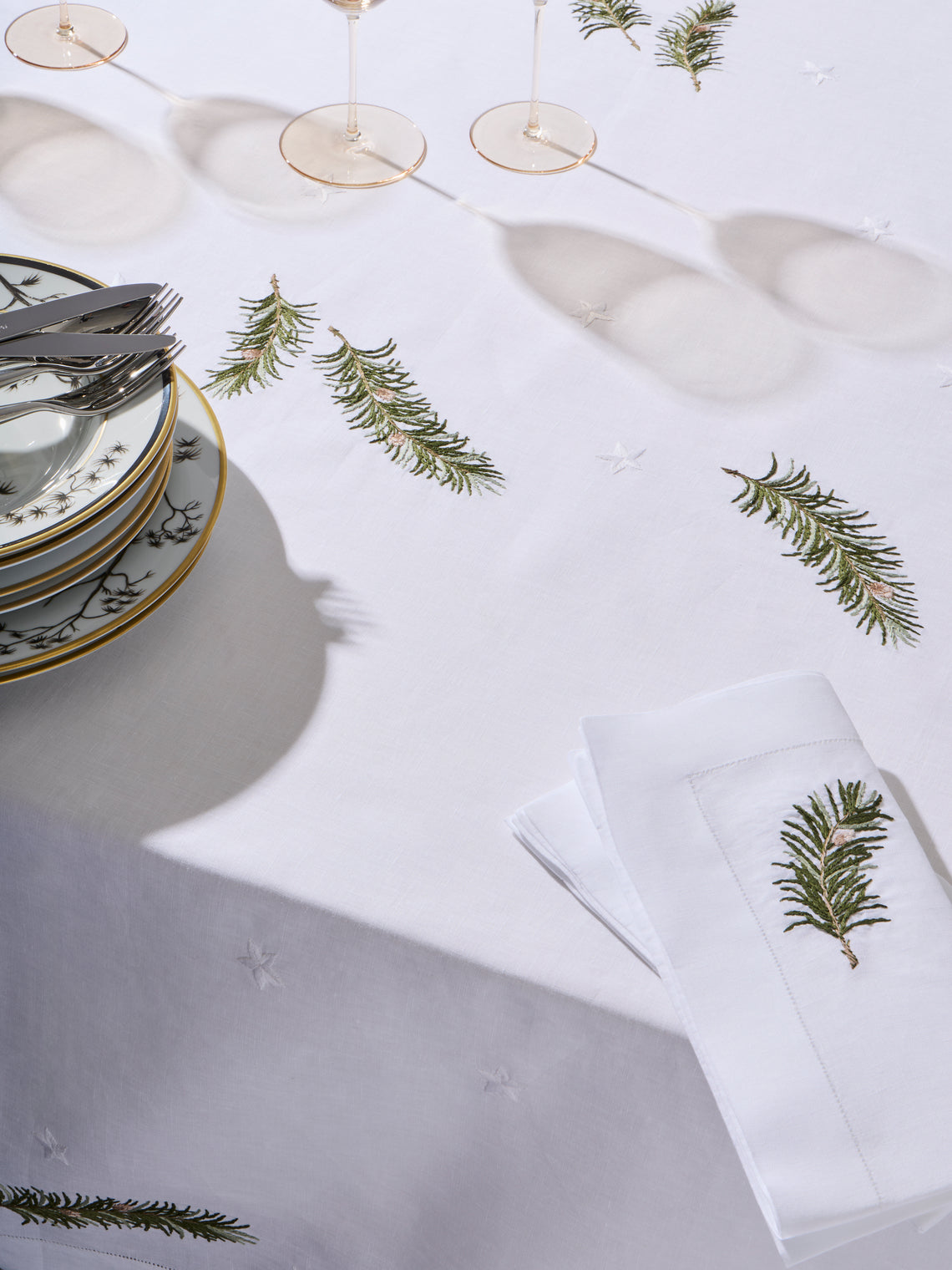 ERI Textiles - Christmas Branch Hand-Embroidered Linen Rectangular Tablecloth (118in/3m) - Multiple - ABASK