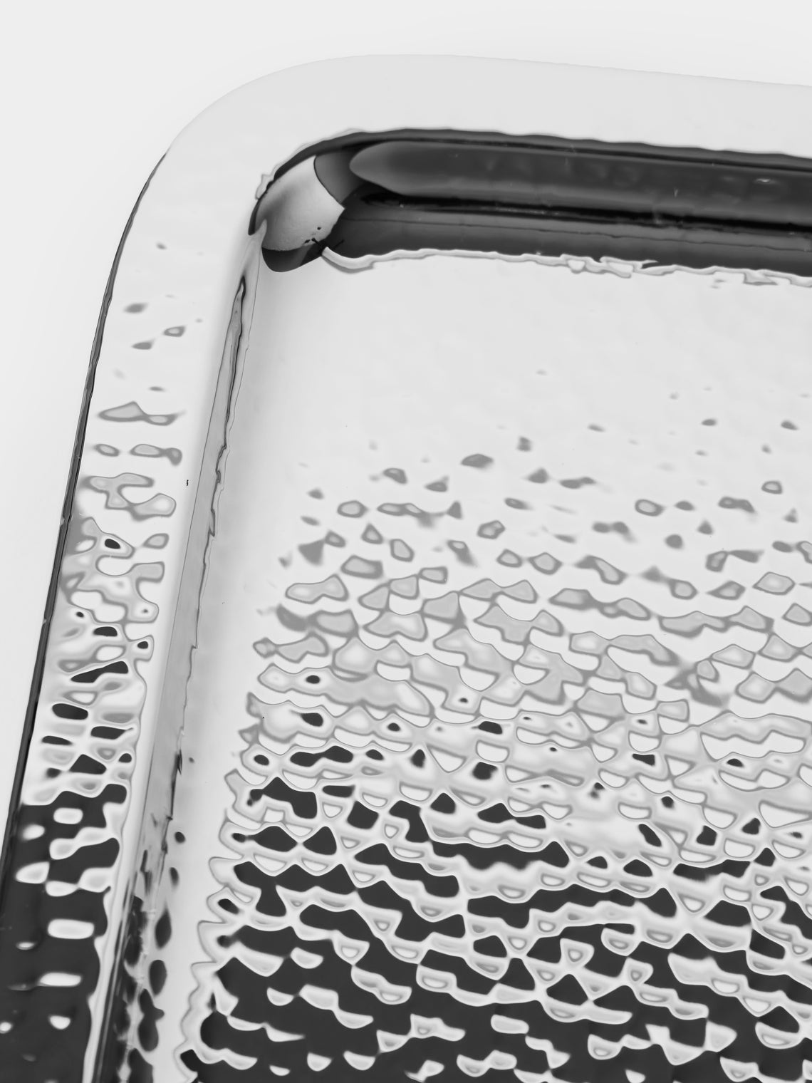 Robbe & Berking - Martelé Silver-Plated Tray (8in/21cm) - Silver - ABASK