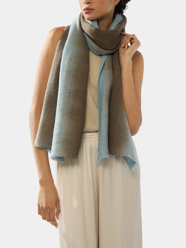 Me & K - Cashmere Ombré-Border Scarf | One Size - Gray - ABASK