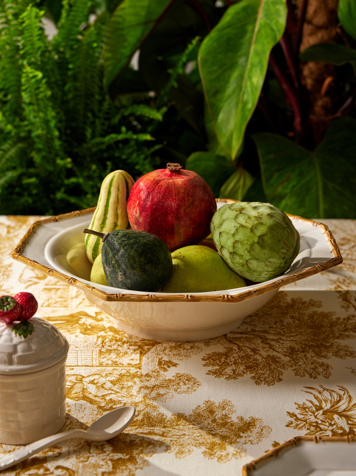 Verdolini - Bamboo Hand-Painted Ceramic Fruit Bowl - White - ABASK