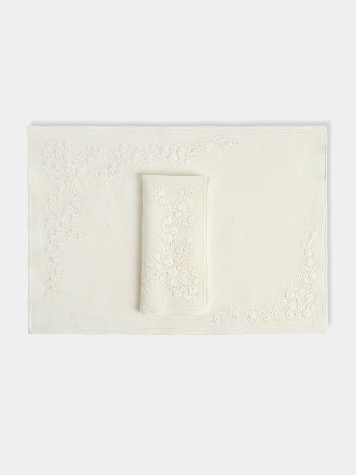 Borgo delle Tovaglie - Venaria Embroidered Linen Placemats (Set of 4) - Ivory - ABASK