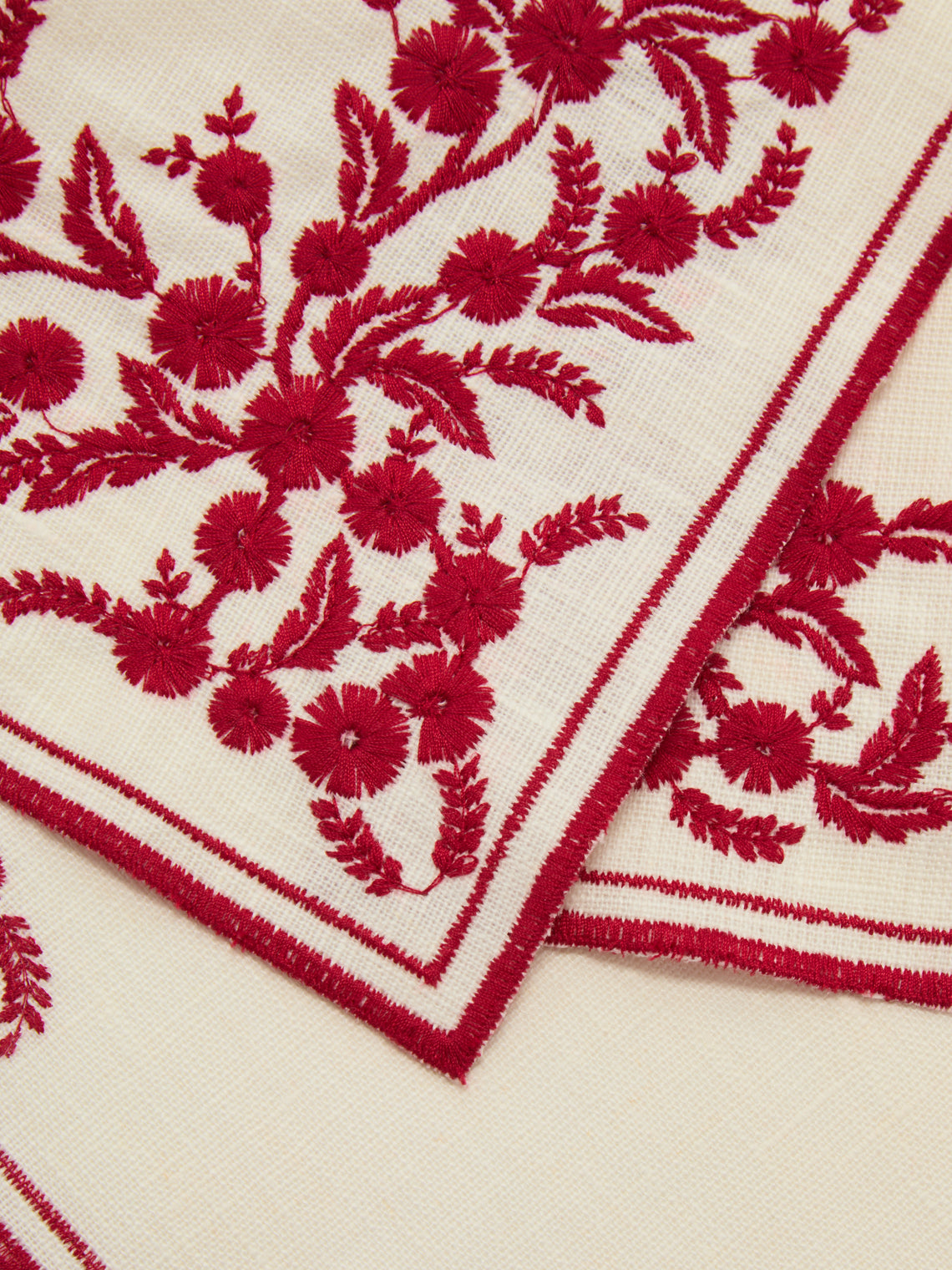 Borgo delle Tovaglie - Venaria Embroidered Linen Placemats (Set of 4) - Red - ABASK