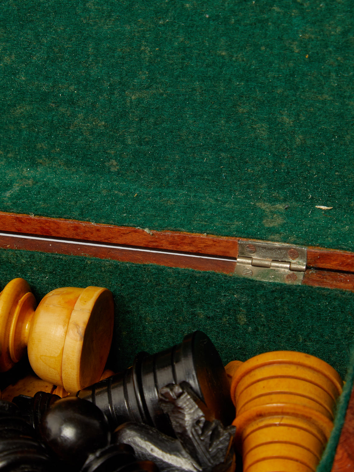 Antique and Vintage - 19th-Century Calvert Boxwood and Ebony Chess Set -  - ABASK