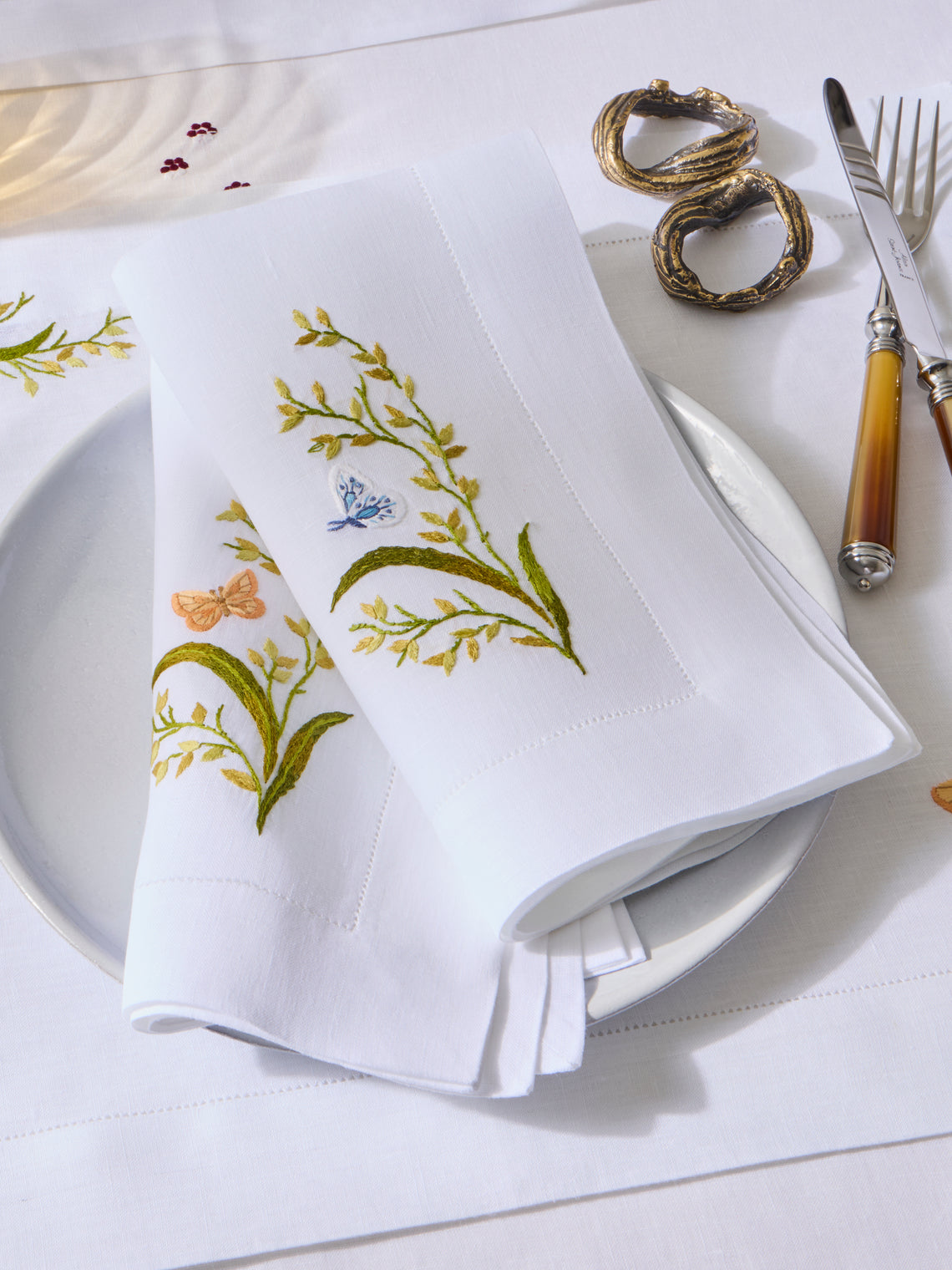 ERI Textiles - | Set of 4 | Green Meadow Hand-Embroidered Linen Napkins - White - ABASK
