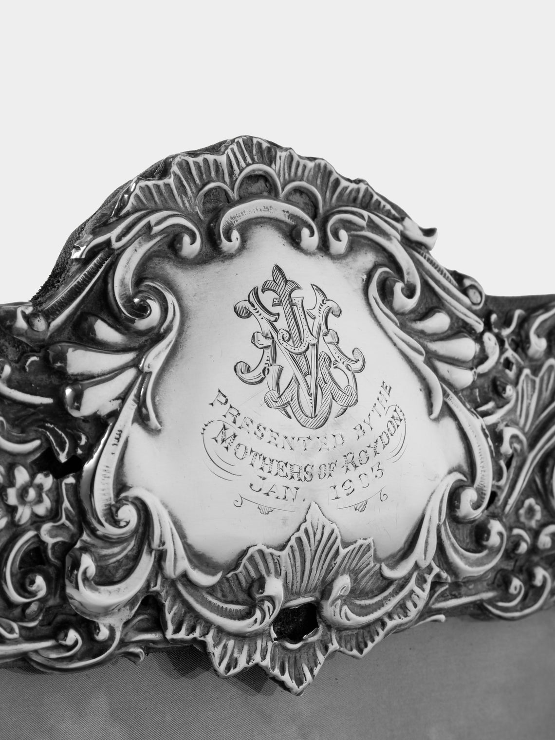 Antique and Vintage - 1901 British Chester Sterling Silver Photo Frame (6x8") - Silver - ABASK