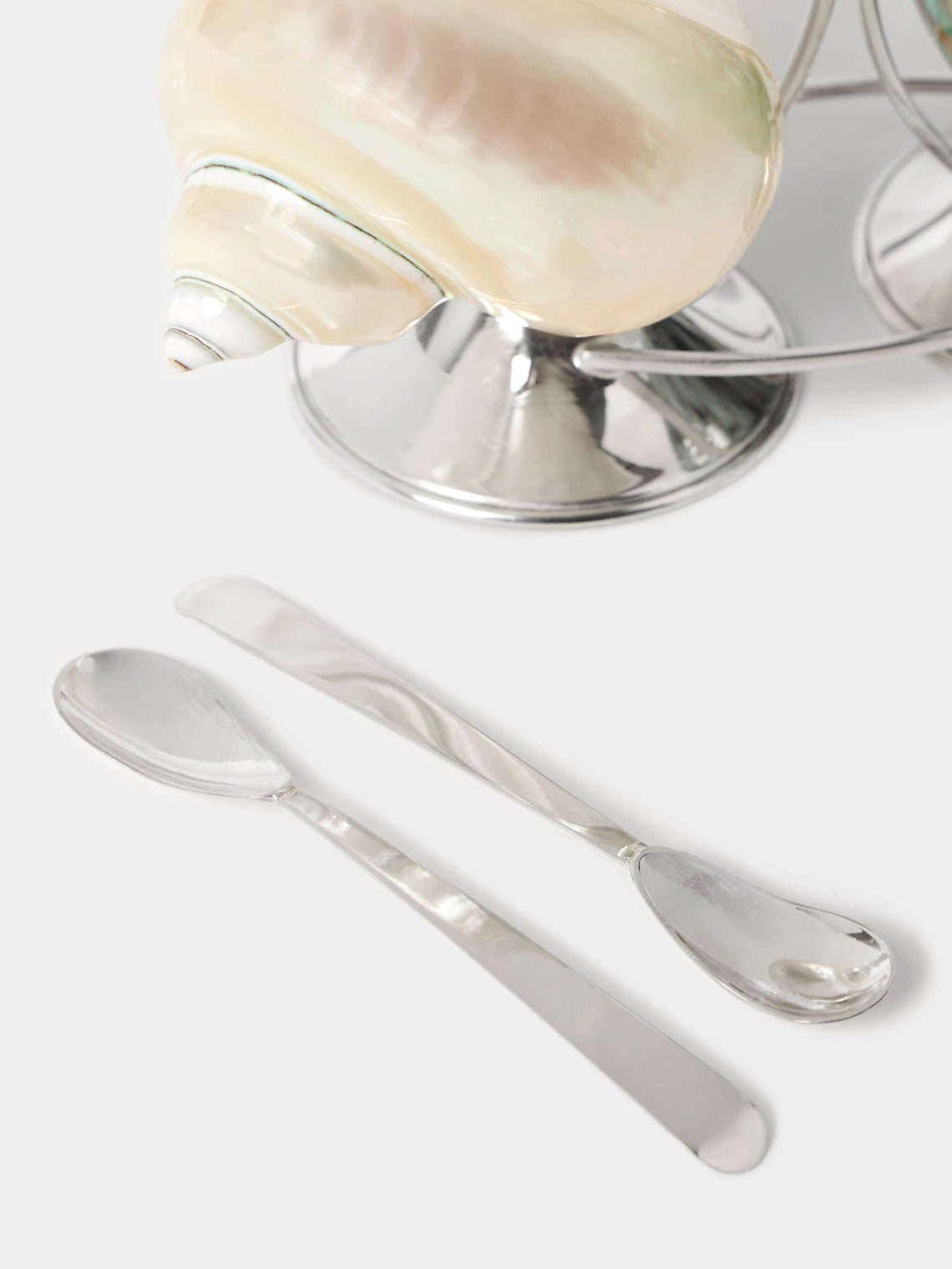 Tavares 1922 - Silver and Shell Salt and Pepper Cellar - Multiple - ABASK