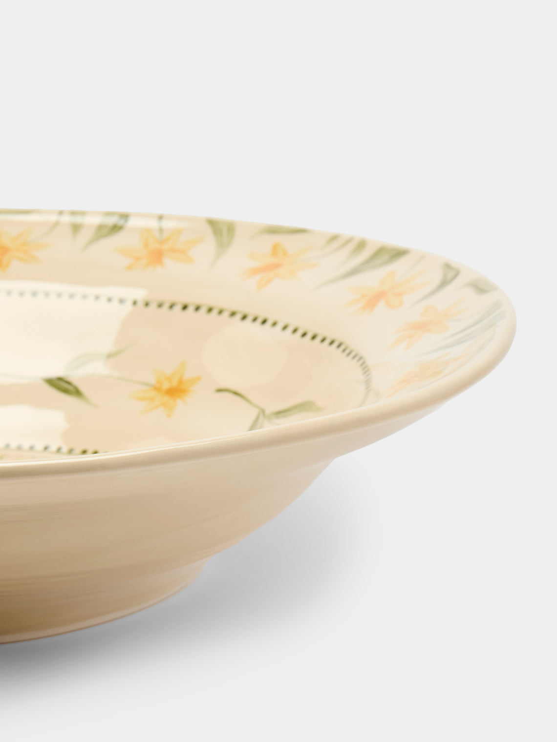 Rosanna Corfe - Doves and Daffodils Hand-Painted Ceramic Fruit Bowl - Cream - ABASK