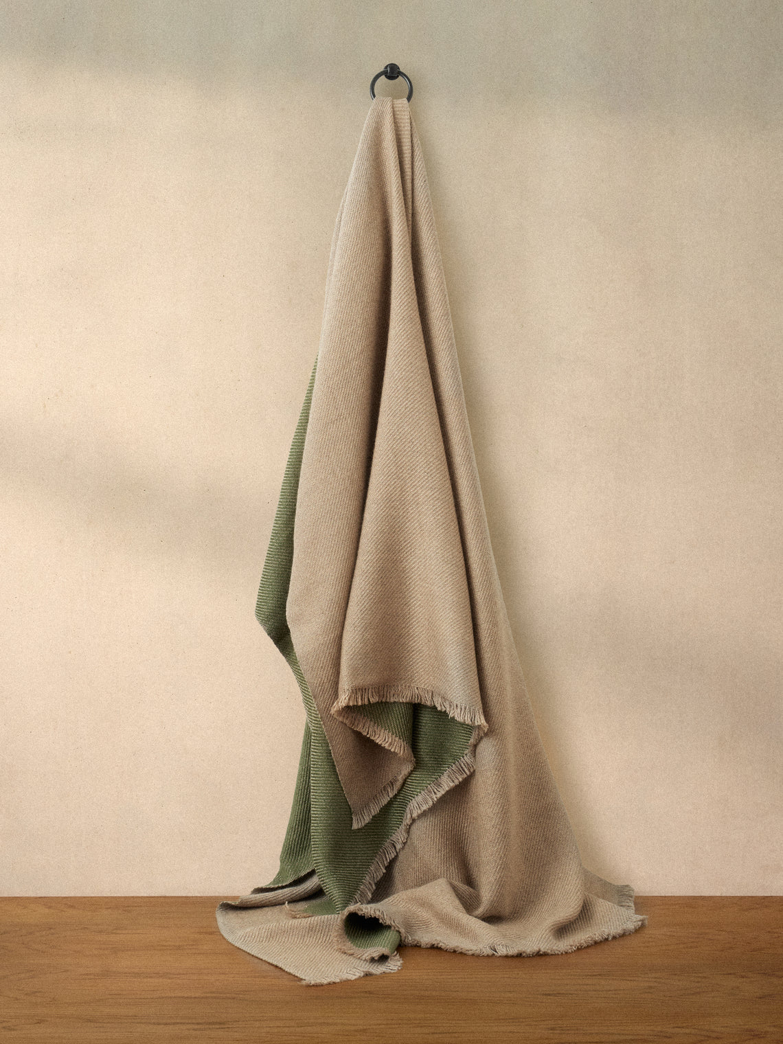 Me & K - Reversible Merino Wool and Cashmere King-Size Blanket (106in/2.7m) - Green - ABASK