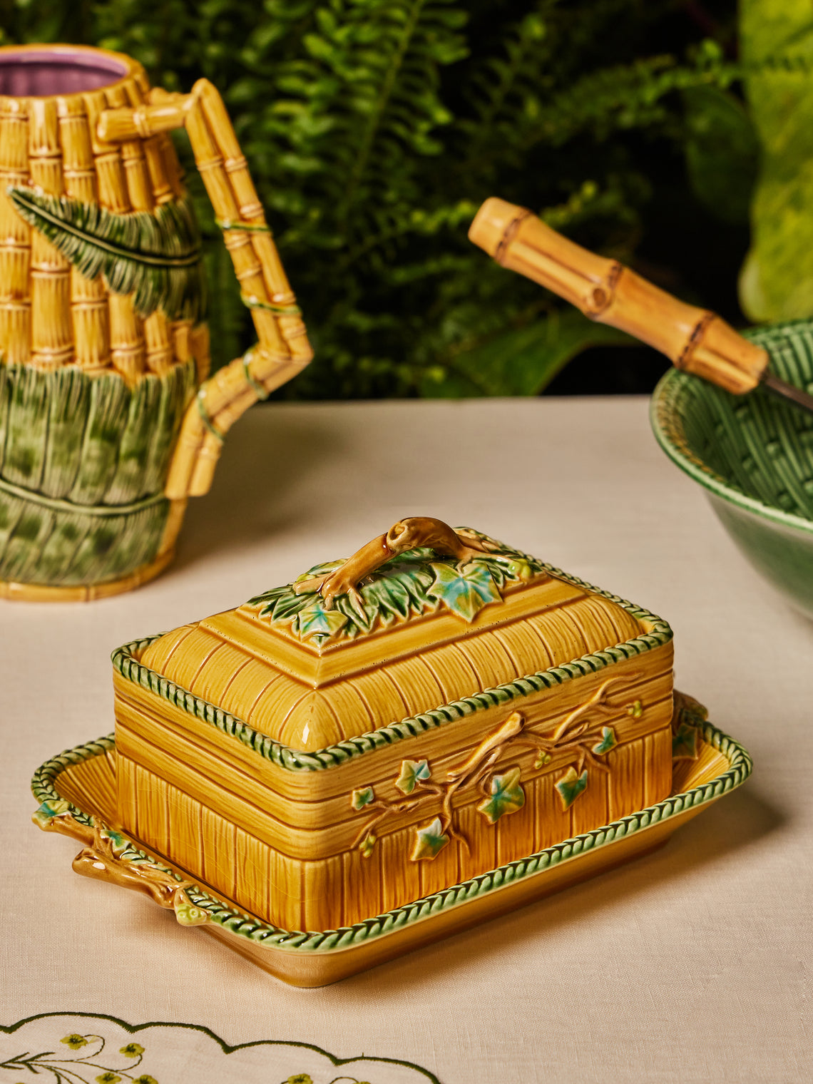 Verdolini - Branches Hand-Painted Majolica Ceramic Box with Stand - Yellow - ABASK