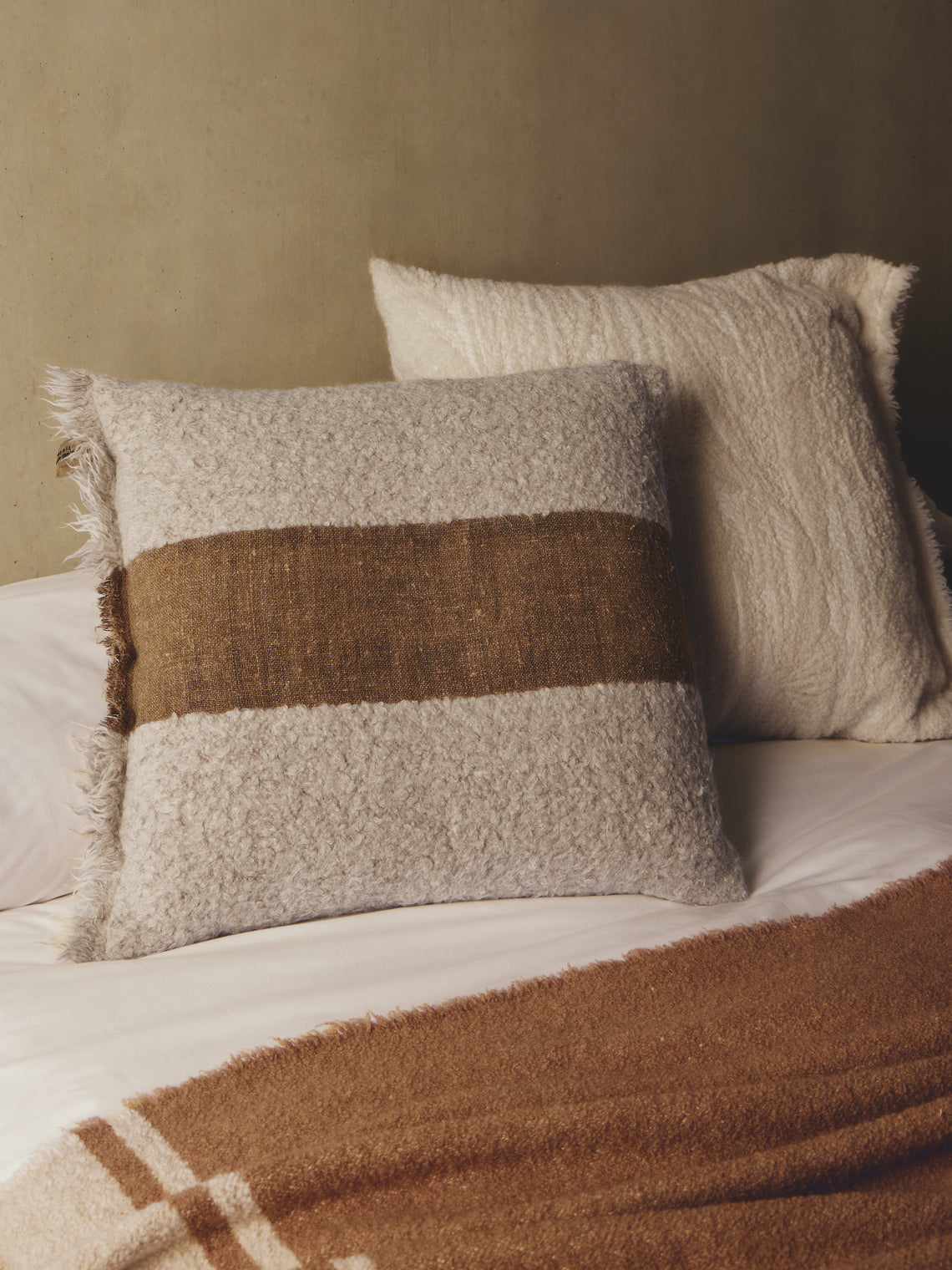 The House of Lyria - Cimide Alpaca and Silk Cushion (21.5in/55cm) - Beige - ABASK