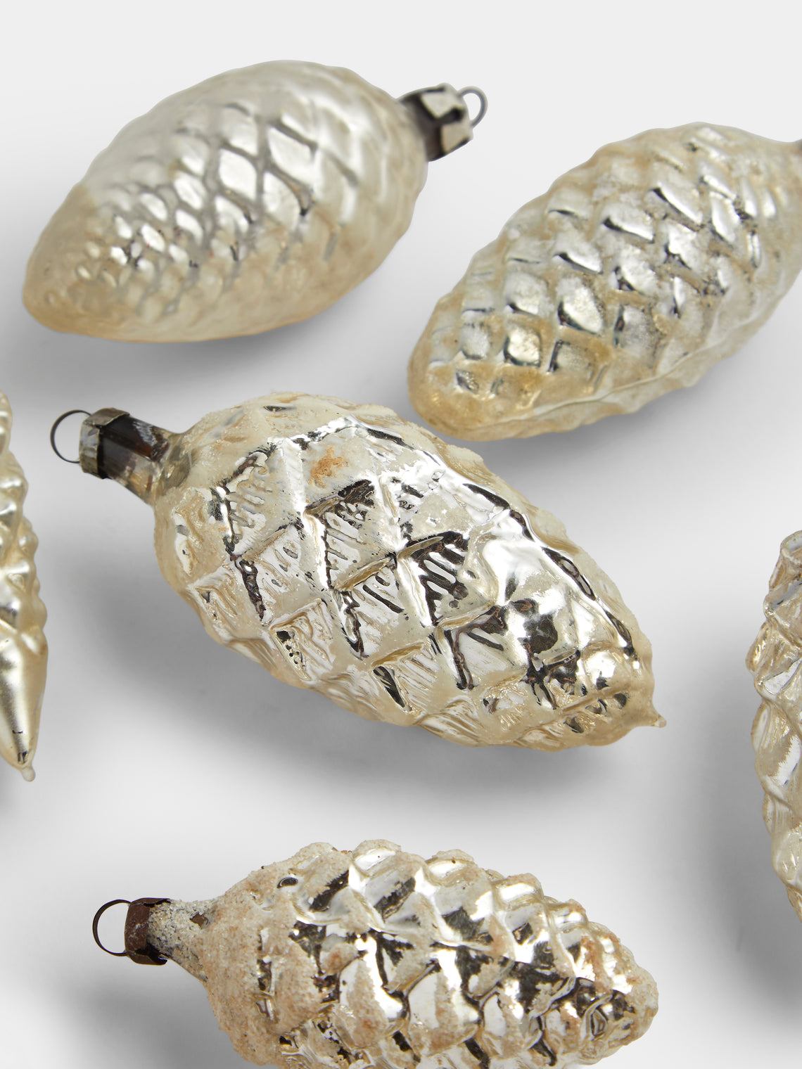 Antique and Vintage - Early-20th-Century Pinecones Glass Baubles (Set of 14) - Silver - ABASK