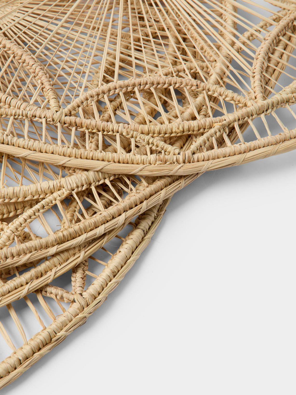 Artesanías del Atlántico - | Set of 4 | Loto Handwoven Palm Oval Placemats - Natural - ABASK