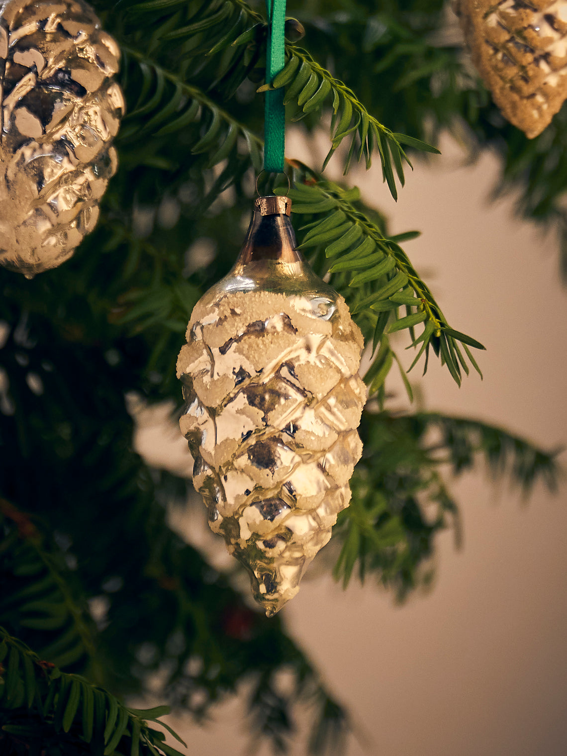 Antique and Vintage - Early-20th-Century Pinecones Glass Baubles (Set of 12) - Silver - ABASK