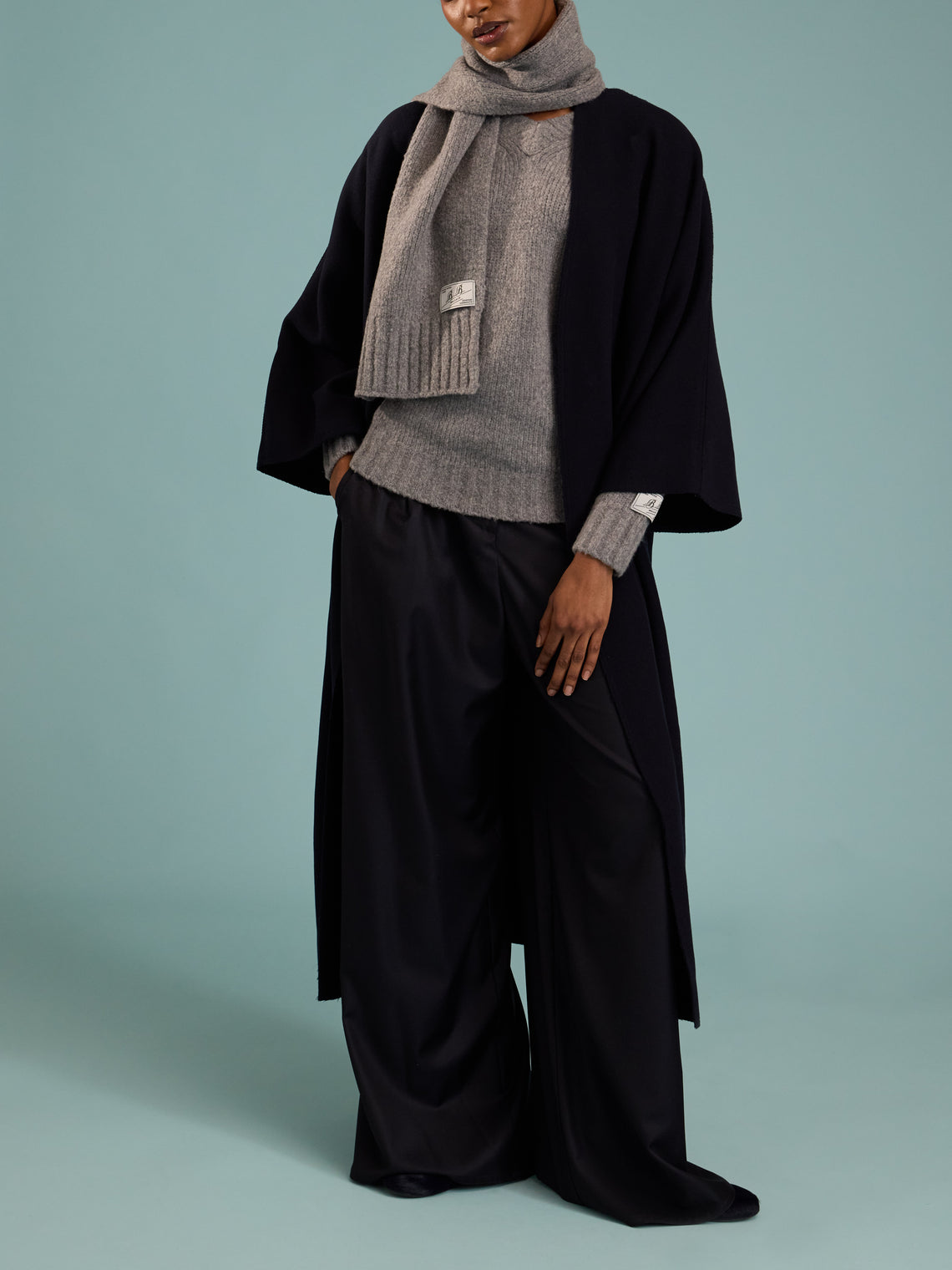 B.B. Wallace - Fischer Cashmere Scarf (63in/1.6m) - Gray - ABASK