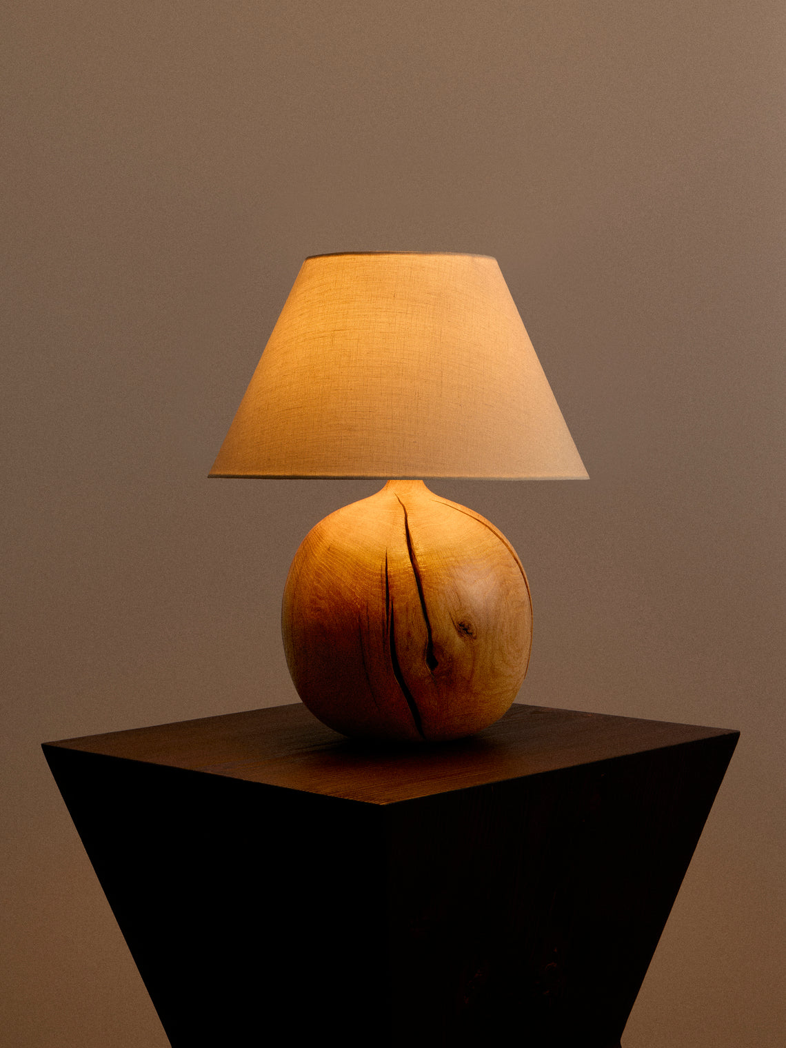 Jamie Gaunt Designs - No. 3 Ball Natural Oak Table Lamp - Natural - ABASK