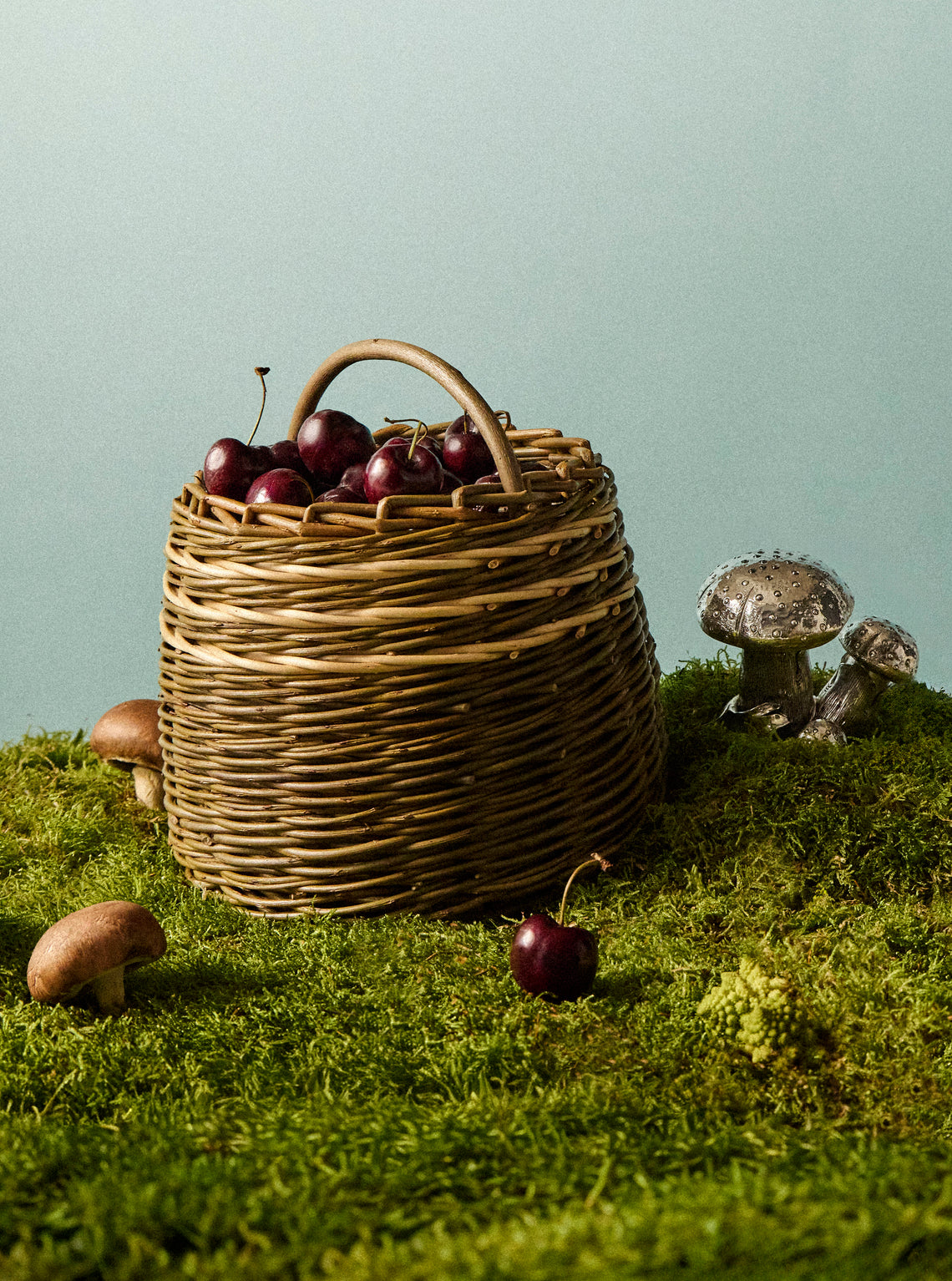 Rachel Bower - Handwoven Willow Berry Basket - Brown - ABASK