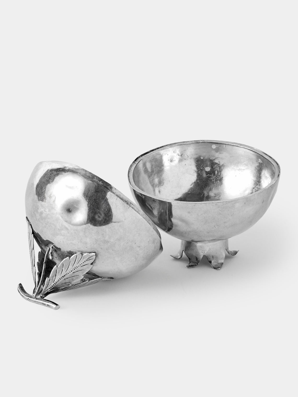Antique and Vintage - 1900s Solid Silver Pomegranate Beetle Box - Silver - ABASK