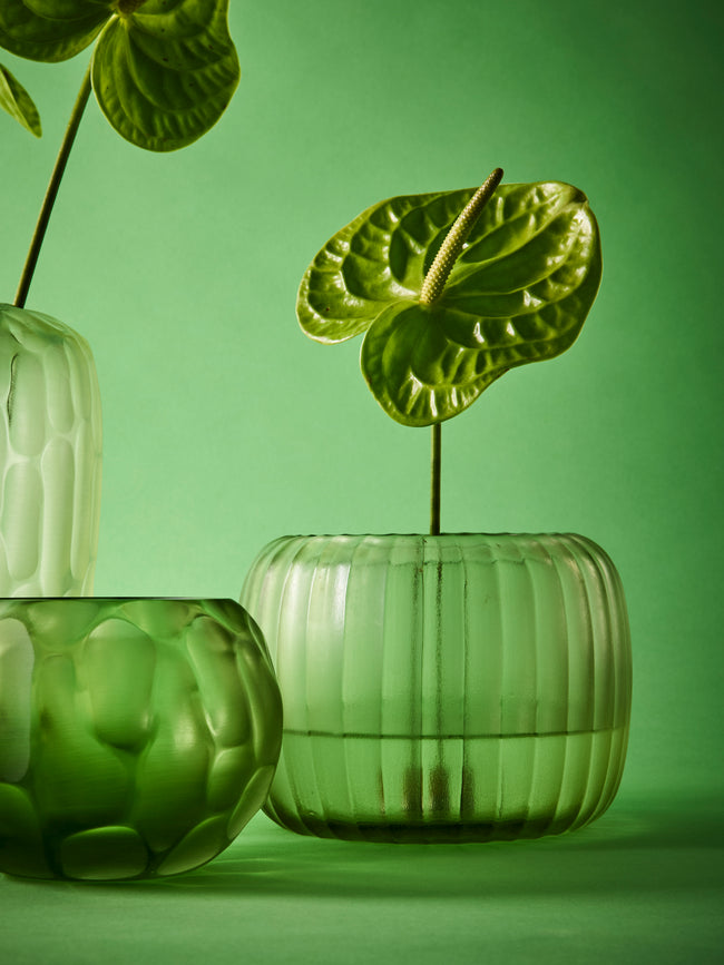 Micheluzzi Glass - Pozzo Verdino Coste Hand-Blown Murano Glass Vase (7in/18cm) - Green - ABASK