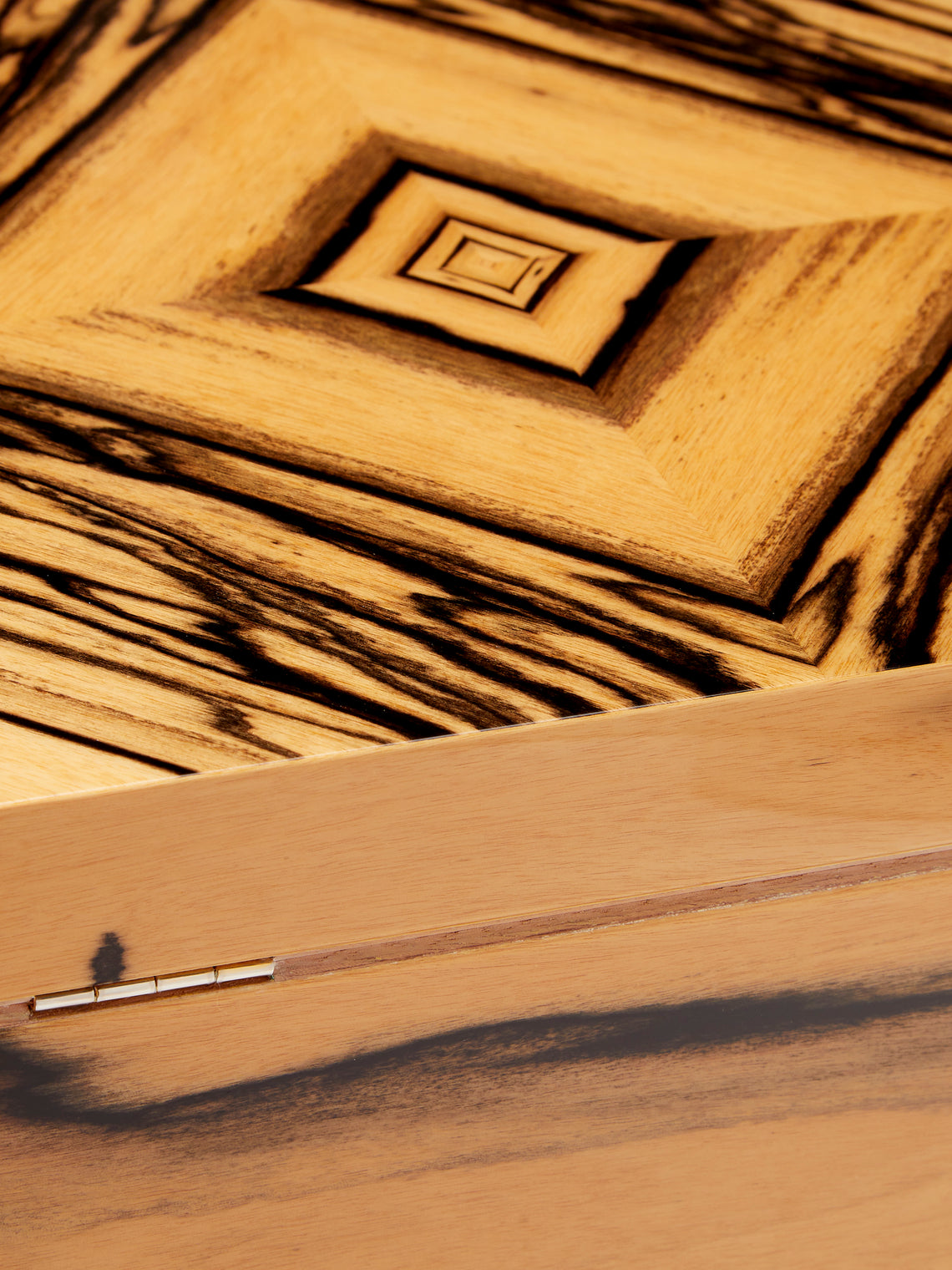 Elie Bleu - Royal Ebony Humidor Case (75 Cigars) - Dark Brown - ABASK