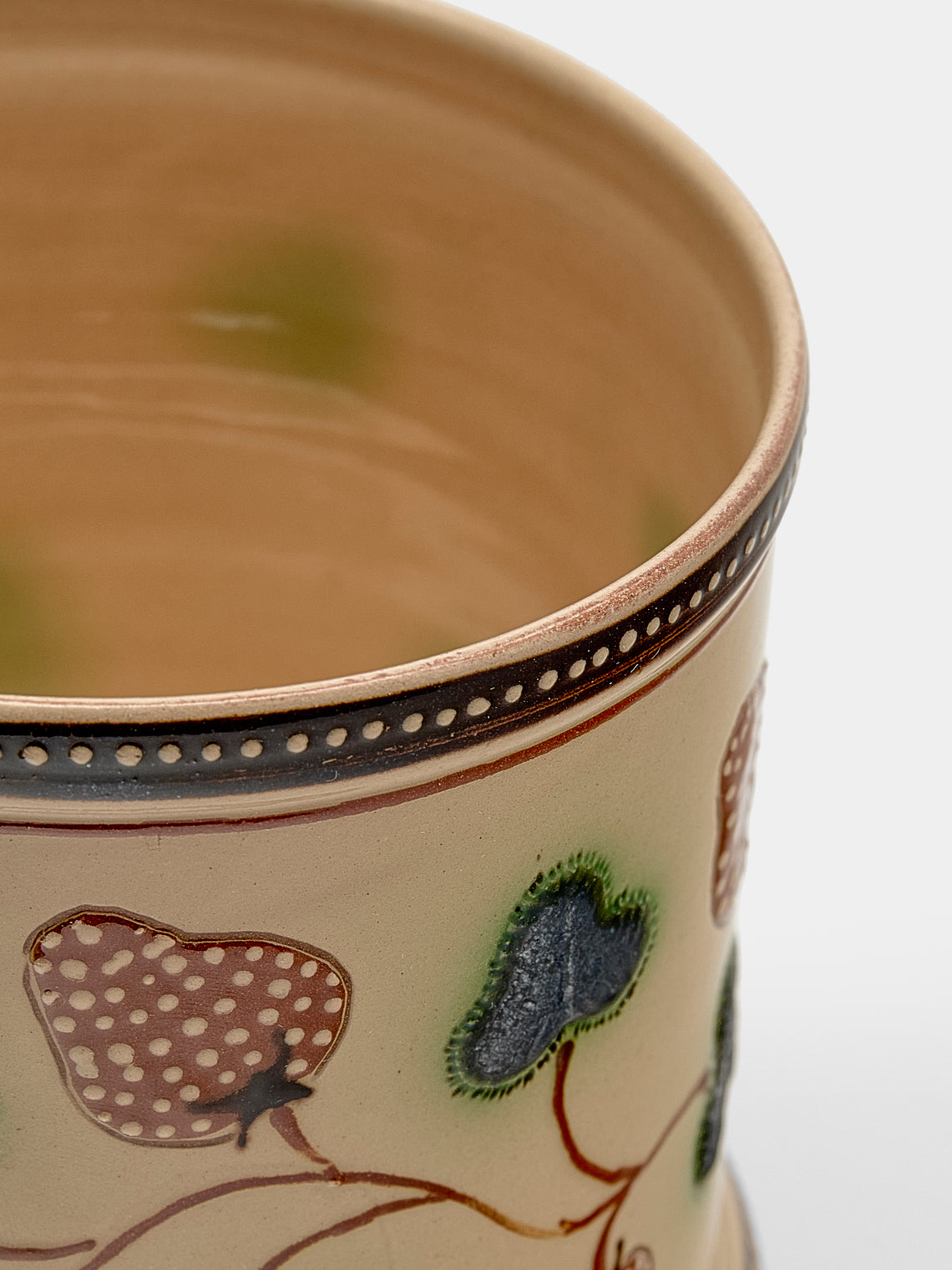 Poterie d’Évires - Strawberries Hand-Painted Ceramic Medium Lidded Pot - Cream - ABASK