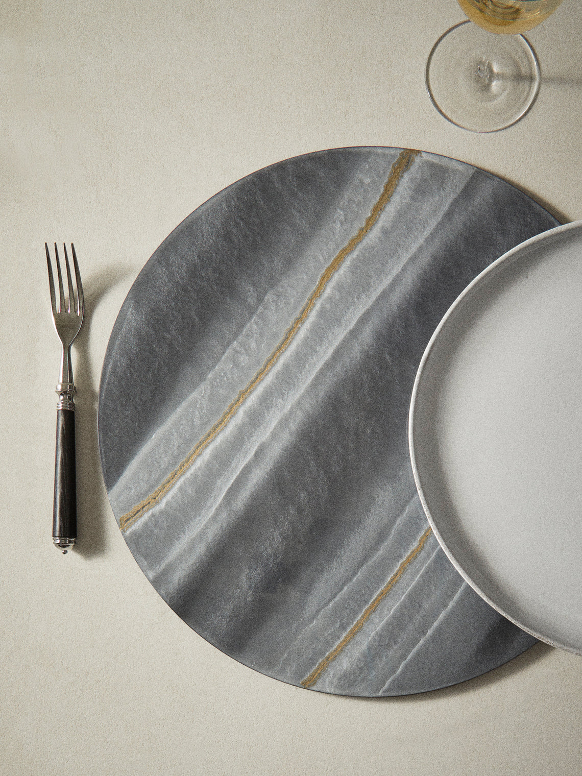 MAAR Design - | Set of 4 | Cenere Hand-Painted Lacquered Placemats - Gray - ABASK