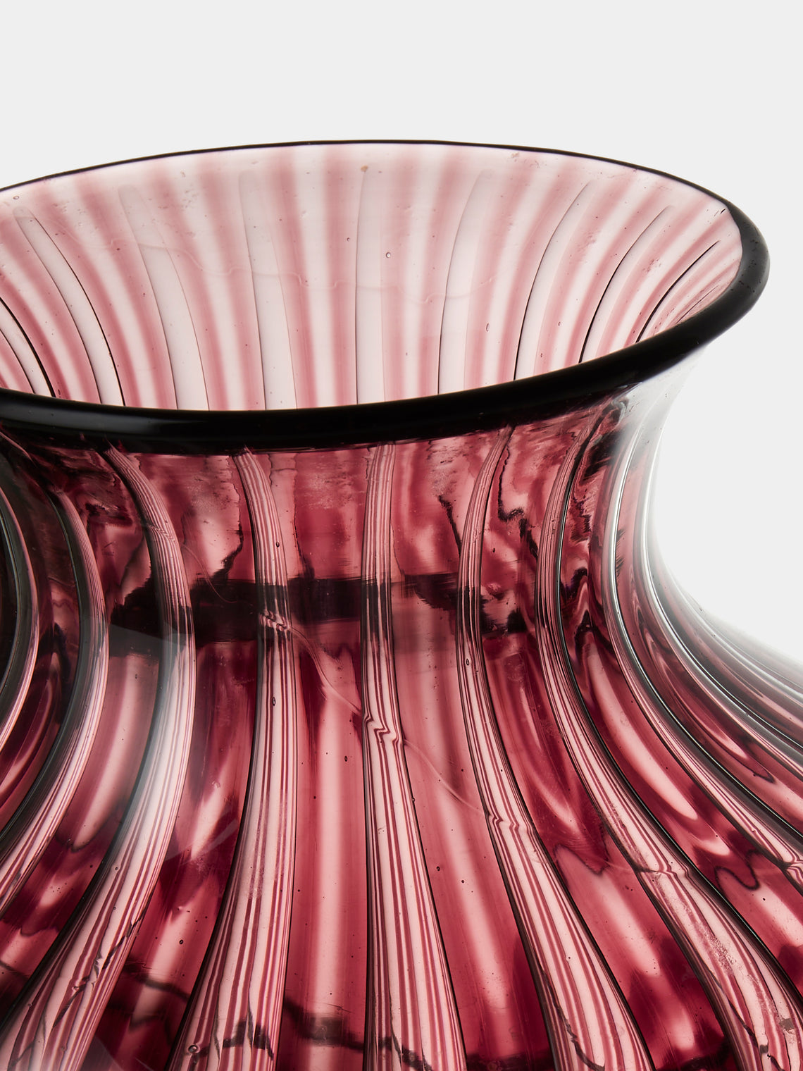 Antique and Vintage - Mid-Century Verlys Crystal Vase (7in/18cm) - Purple - ABASK
