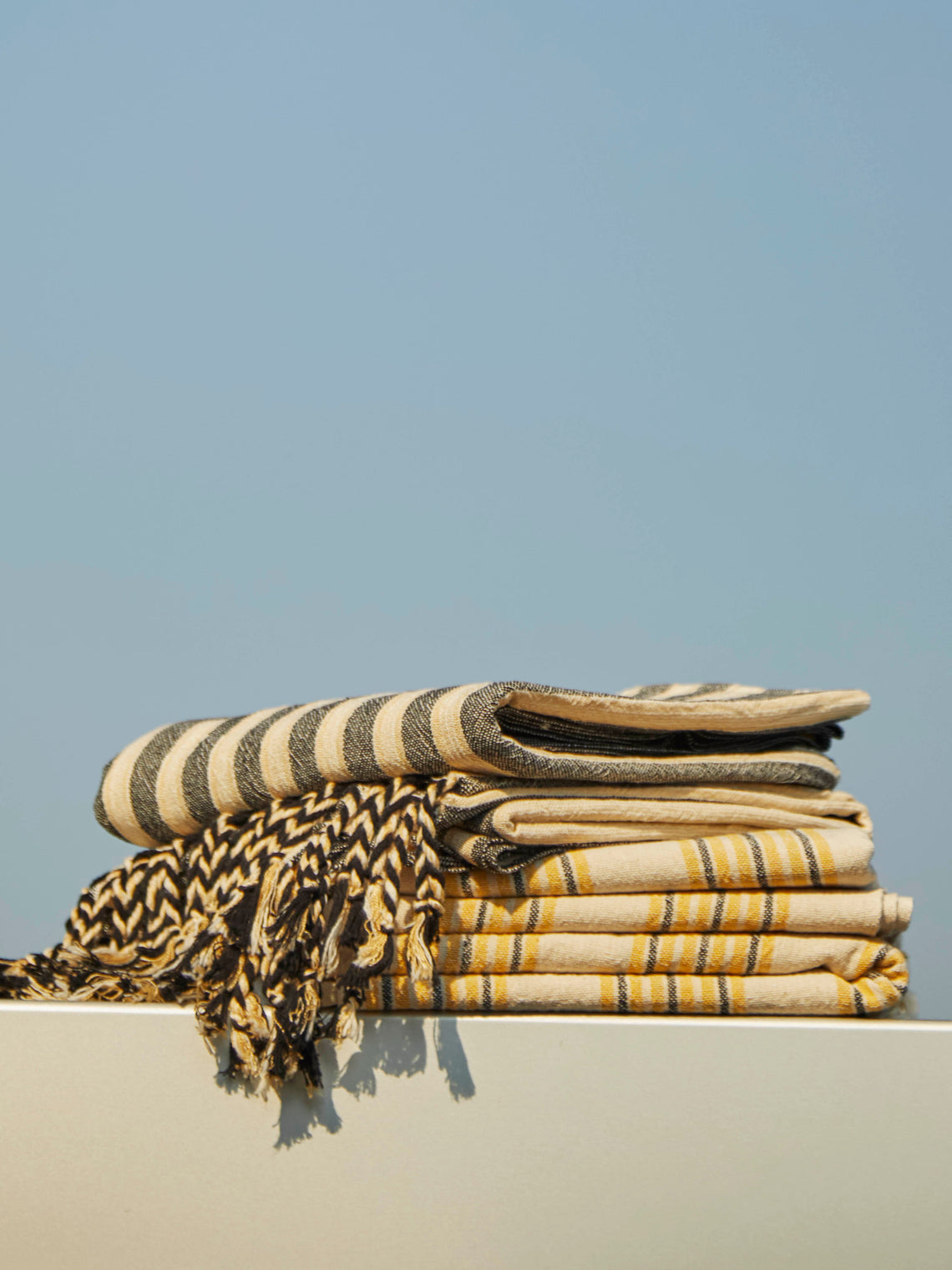 Mizar & Alcor - Striped Handwoven Linen and Cotton Towels (Set of 2) - Black - ABASK