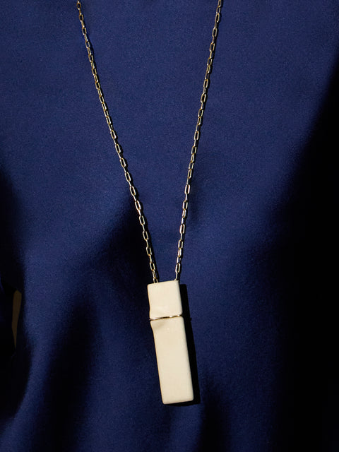 Mahnaz Collection - Vintage 1979 Kazuhiro Itoh 22-Karat Yellow Gold, Sterling Silver and Marble Brooch - Cream - ABASK