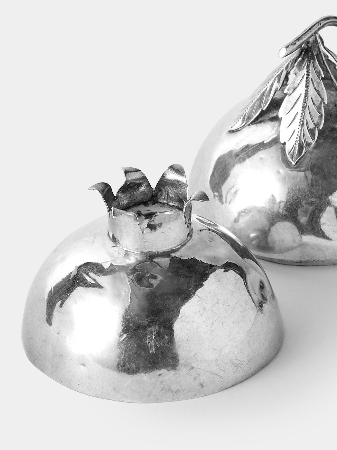 Antique and Vintage - 1900s Solid Silver Pomegranate Beetle Box - Silver - ABASK