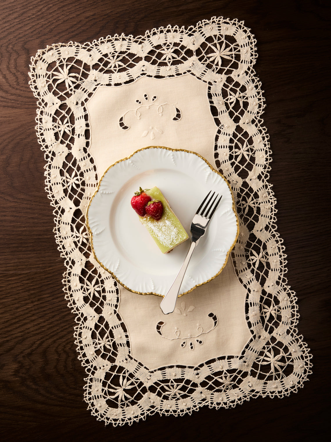 Rolane du Dreuih Creations - Lacework Linen Large Oblong Placemats (Set of 4) - Beige - ABASK