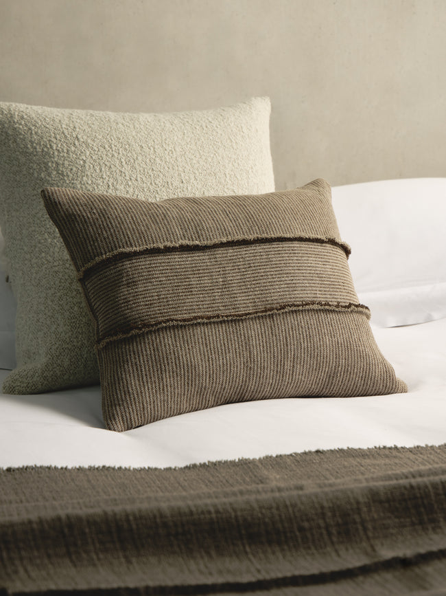 De Le Cuona - Salopette Linen Fringed-Panel Cushion (19.5in/50cm) - Green - ABASK