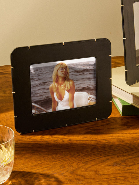 Otzi Studio - Billet Leather and Walnut Landscape Photo Frame Landscape (5x7") - Black - ABASK