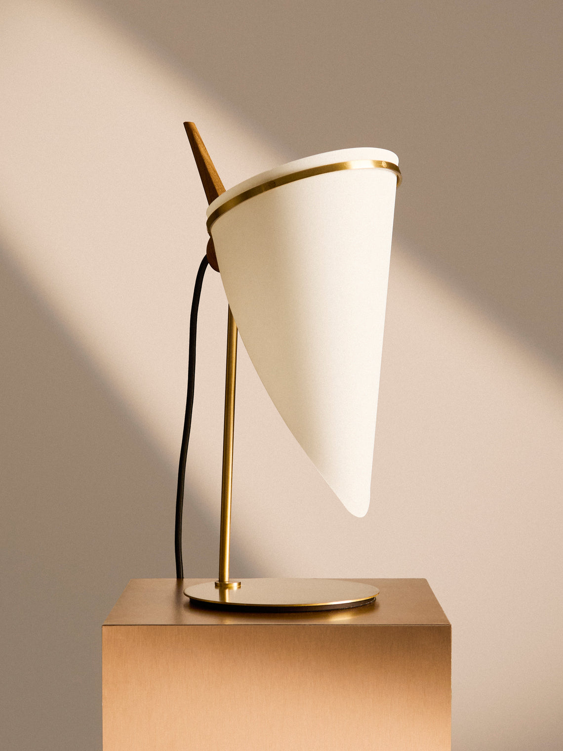 Joe Armitage - Classic Brass Accent Lamp - Brass - ABASK