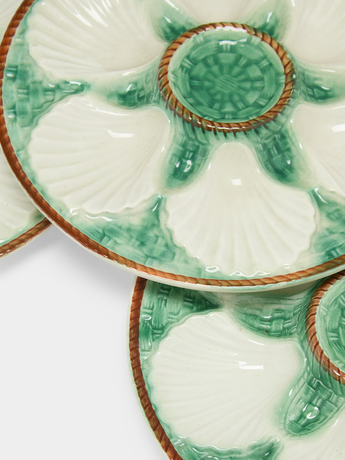 Antique and Vintage - 1950s Ceramic Oyster Plates – 9.5in/24cm (Set of 10) - Green - ABASK