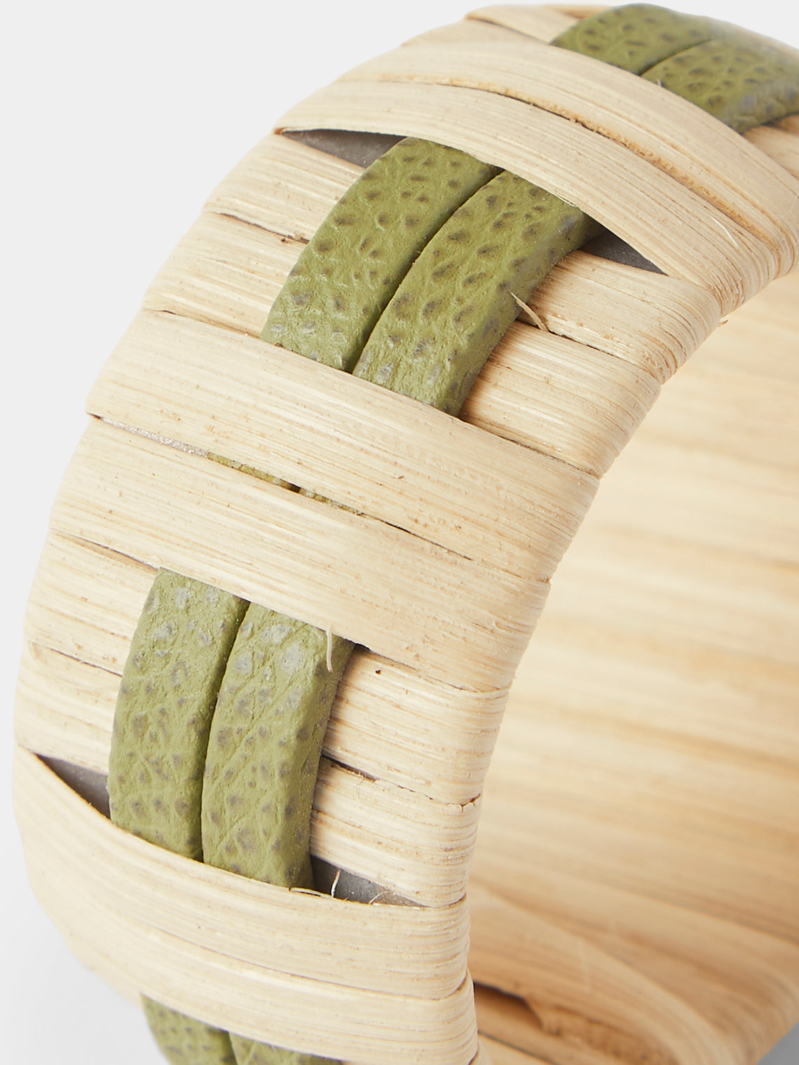 Pigment France - Anglet Leather and Rattan Napkin Rings (Set of 4) - Light Green - ABASK