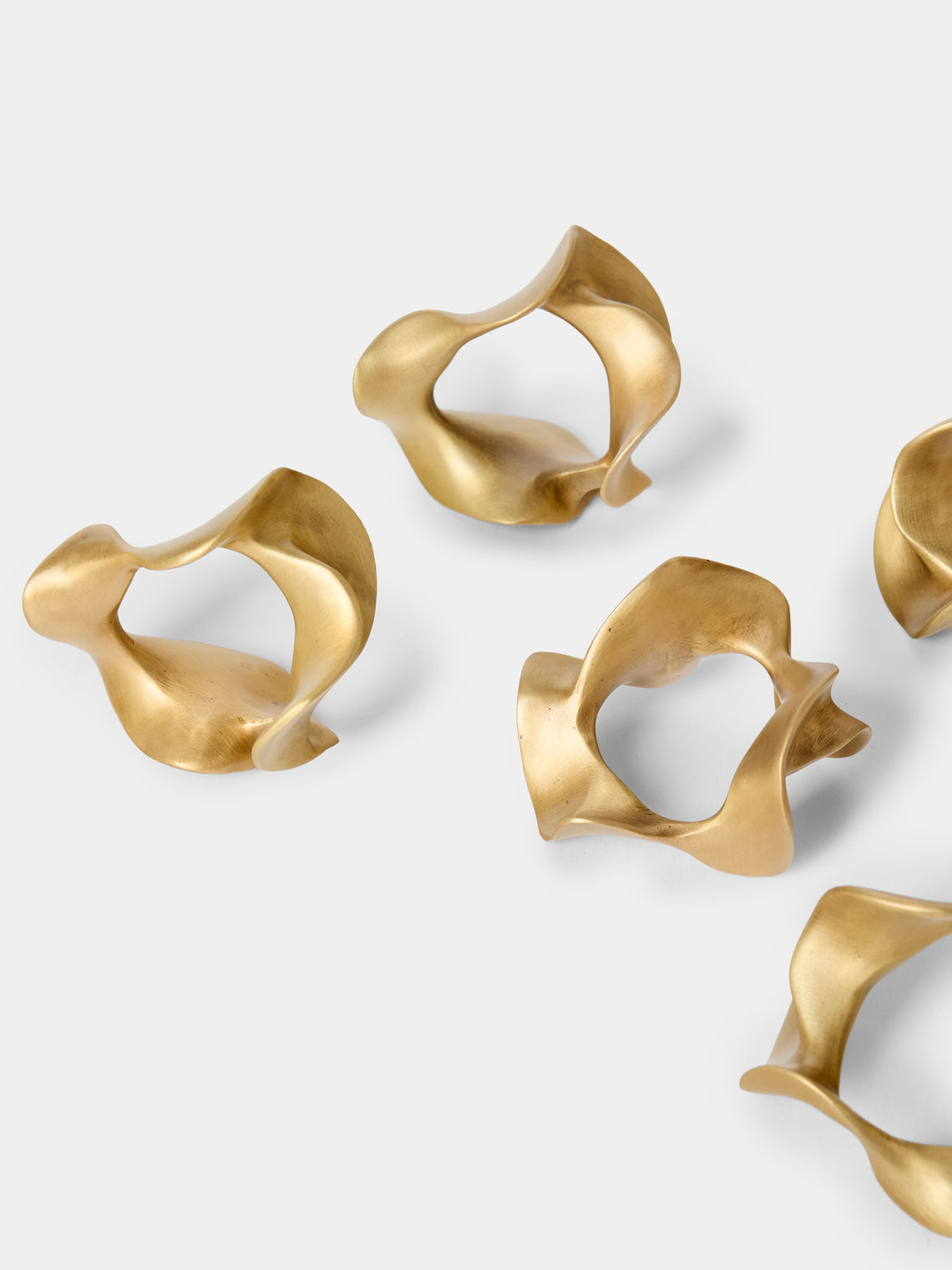 Viya - Saffron Brass Napkin Rings (Set of 6) - Gold - ABASK