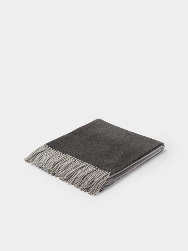 Alonpi - Como Cashmere Blanket (75in/1.9m) - Gray - ABASK