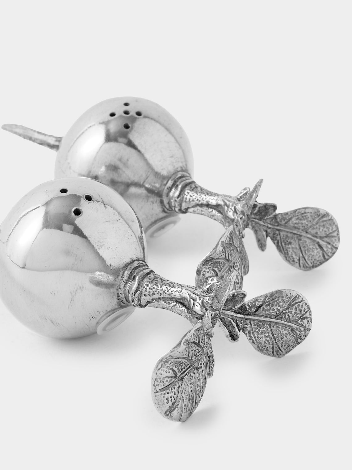 Au Bain Marie - | Set of 2 | Radish Pewter Salt and Pepper Shakers - Silver - ABASK