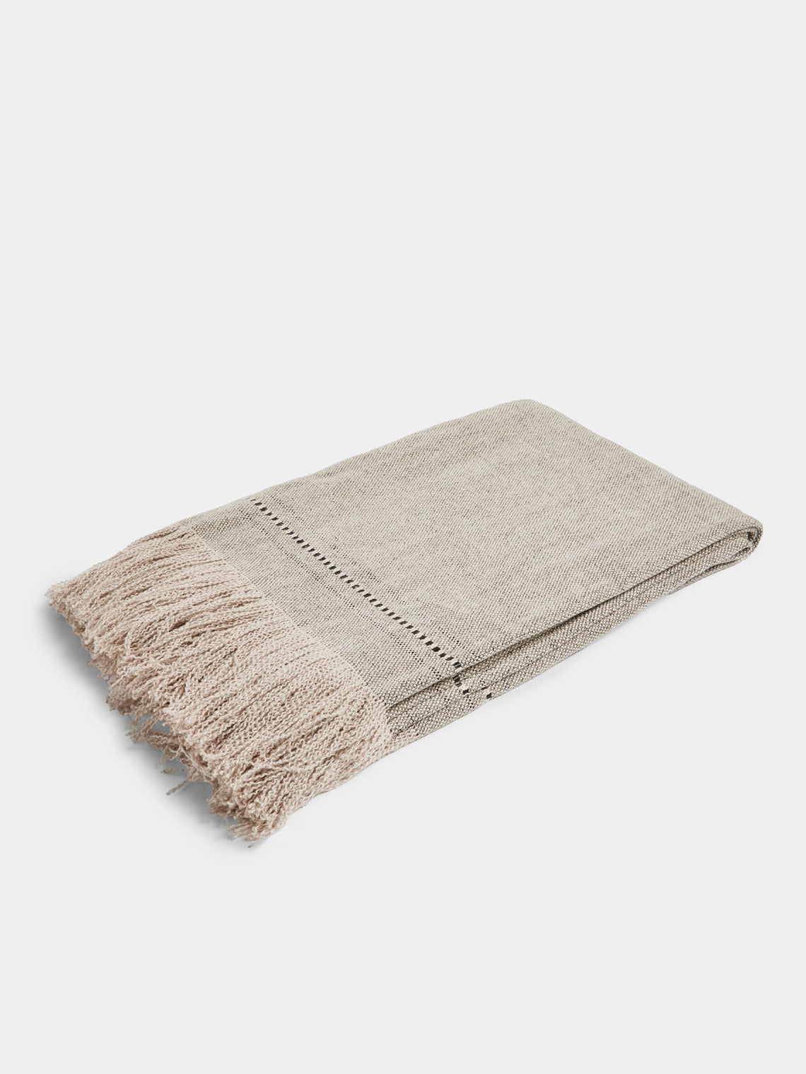 de Le Cuona - Fox Linen Fringe- and Leather-Detail Throw (94.5in/2.4m) - Cream - ABASK