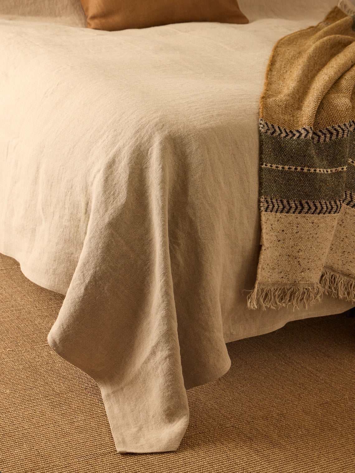 Libeco - Hudson Belgian Linen Blanket (130in/3.3m) - Beige - ABASK