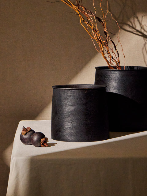 Felix Votteler - Wood Squared Vase - Black - ABASK