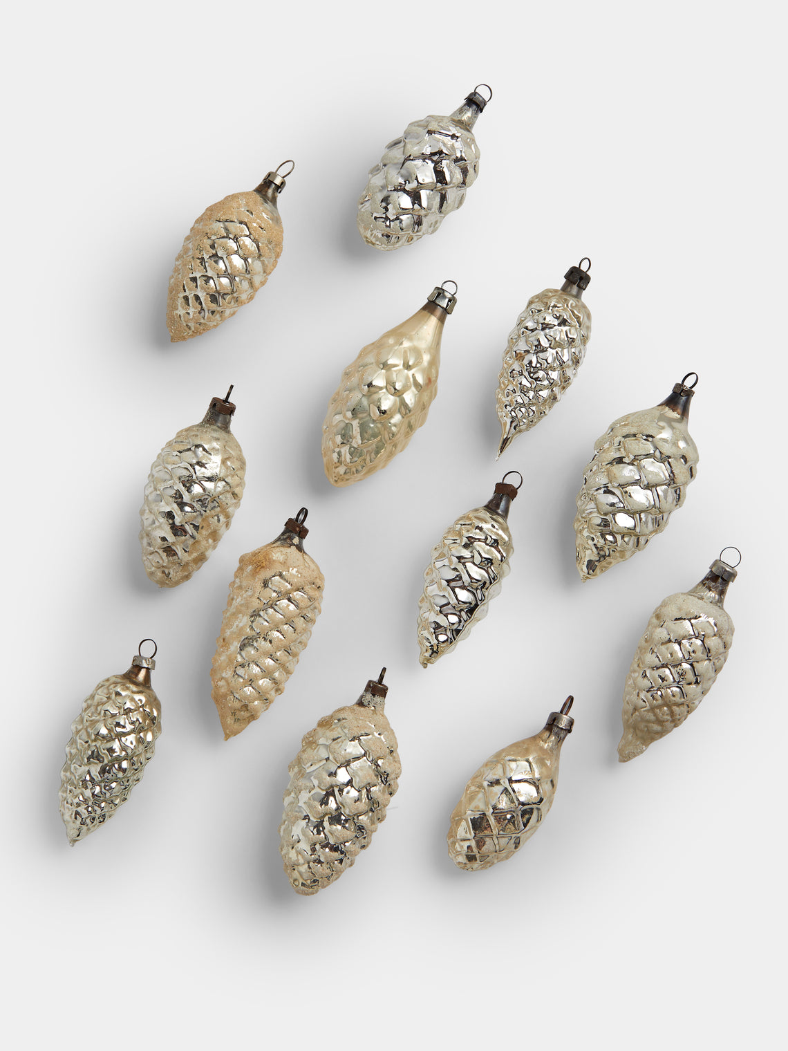 Antique and Vintage - Early-20th-Century Pinecones Glass Baubles (Set of 12) - Silver - ABASK