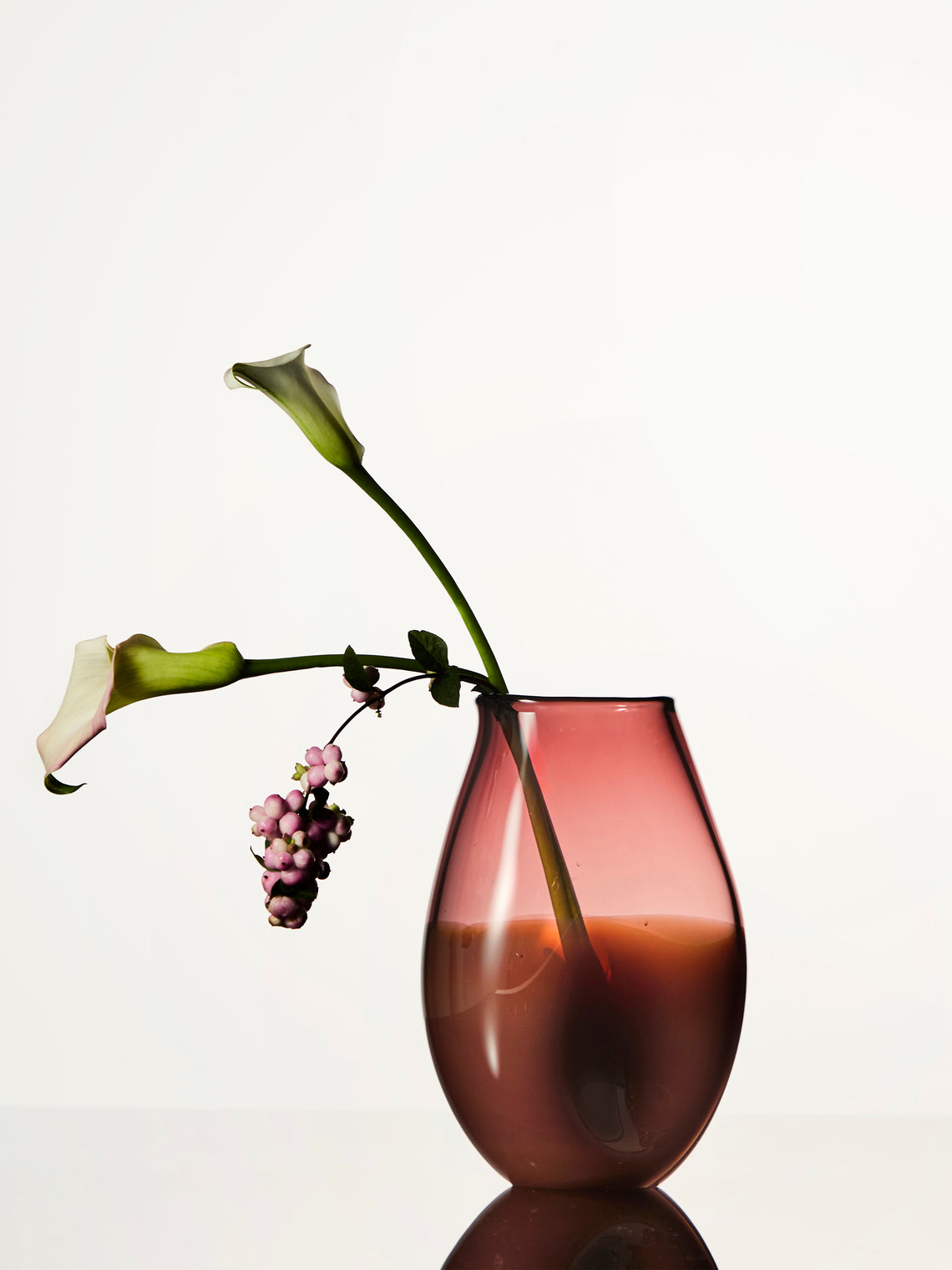 Michele Oberdieck - Archive Sheltering Sky Hand-Blown Glass Vase (11in/27.5cm) - Red - ABASK