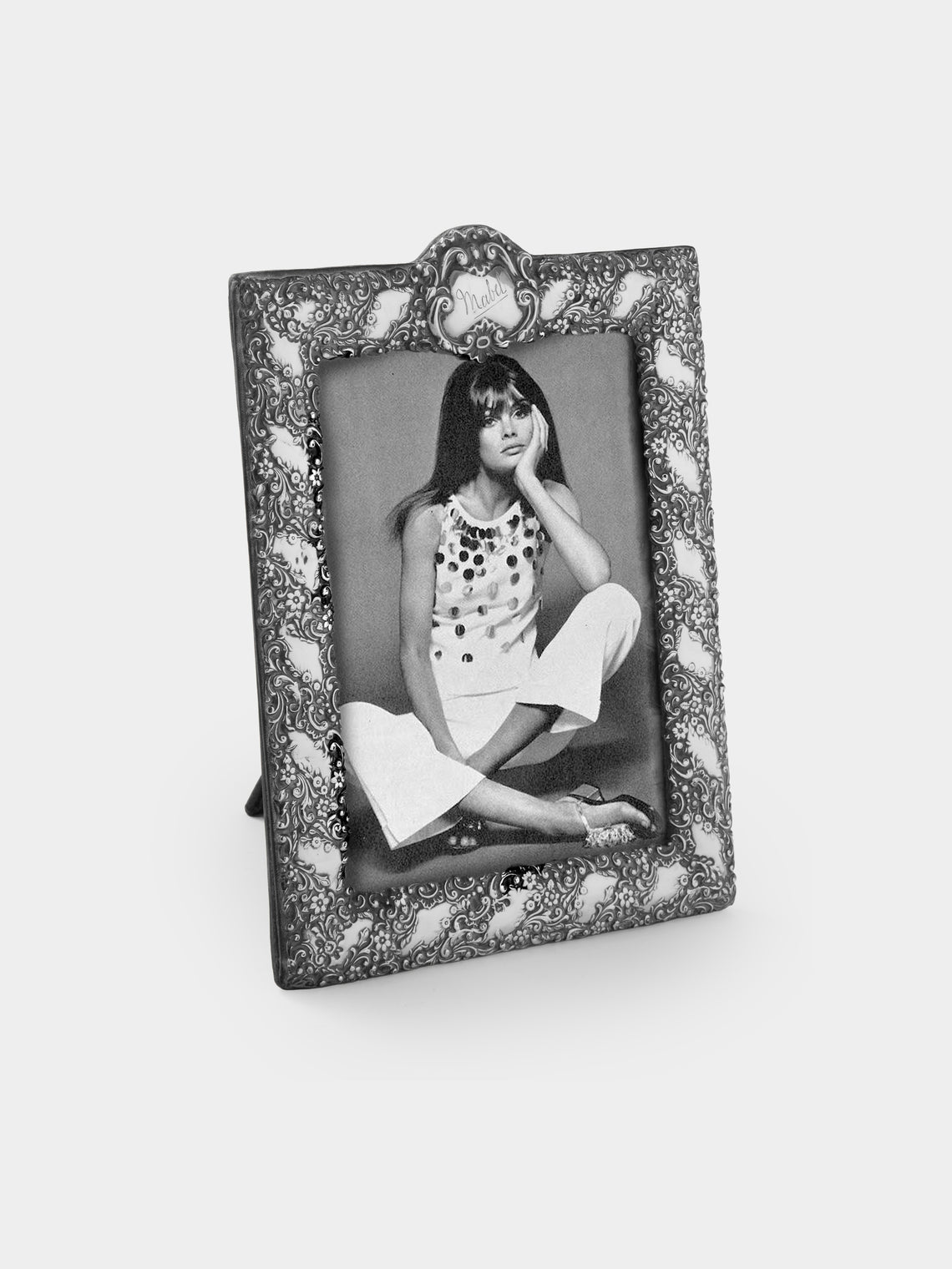 Antique and Vintage - 1901 British Chester Sterling Silver Photo Frame (6x8") - Silver - ABASK - 