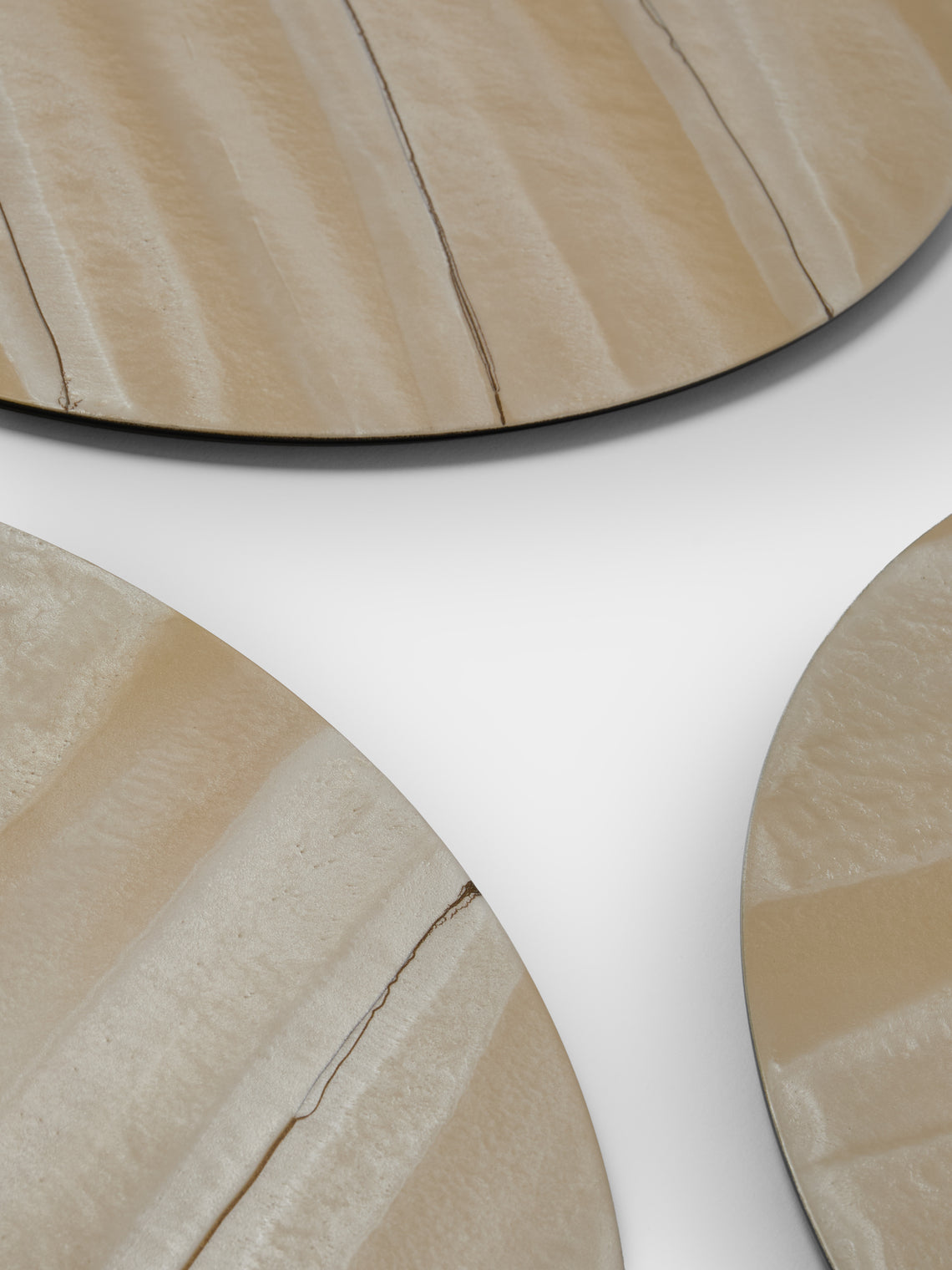 MAAR Design - | Set of 4 | Avorio Hand-Painted Lacquered Placemats - Ivory - ABASK