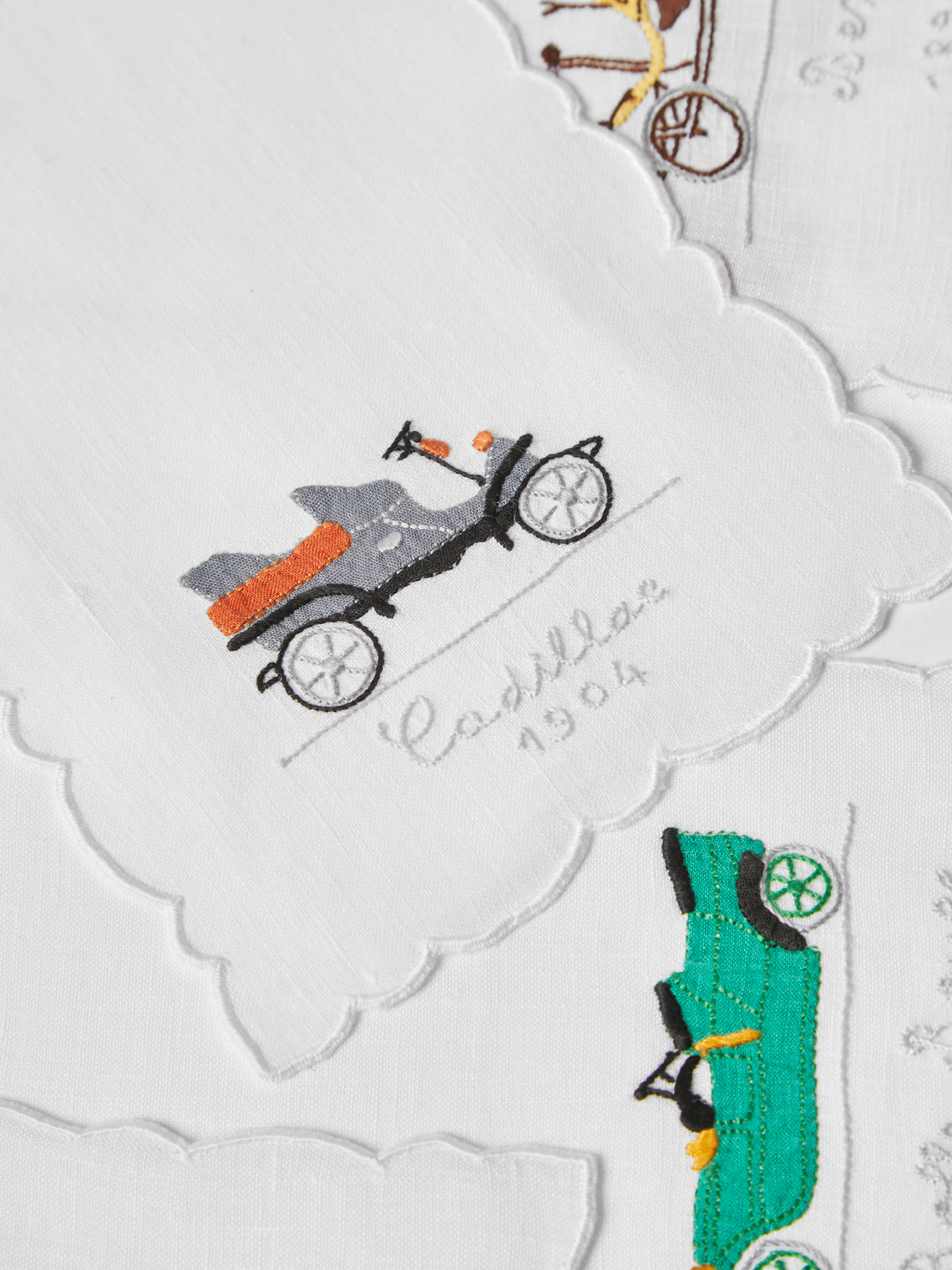 Taf Firenze - | Set of 6 | Retro Car Hand-Embroidered Linen Cocktail Napkins - White - ABASK